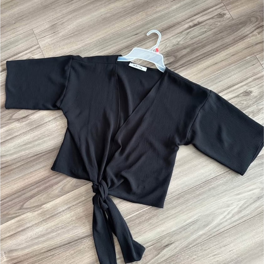 Black Tie-Front Kimono Top